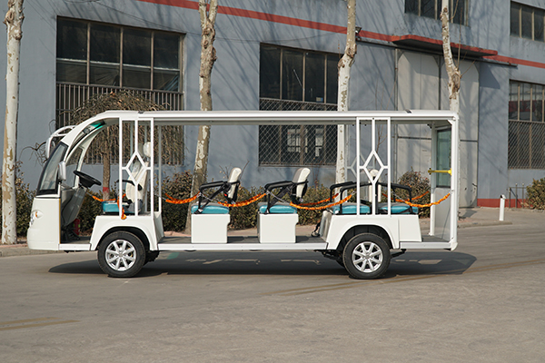 雨季節(jié)，雨水天氣又開始多起來了，萬一下雨天電動觀光車使用后進(jìn)水了，怎么辦呢? 電動觀光車是靠控制器啟動的，一旦控制器進(jìn)水或被雨水打濕，控制器就會無法使用，導(dǎo)致車輛啟動不了。所以我們平時需要注(圖3)